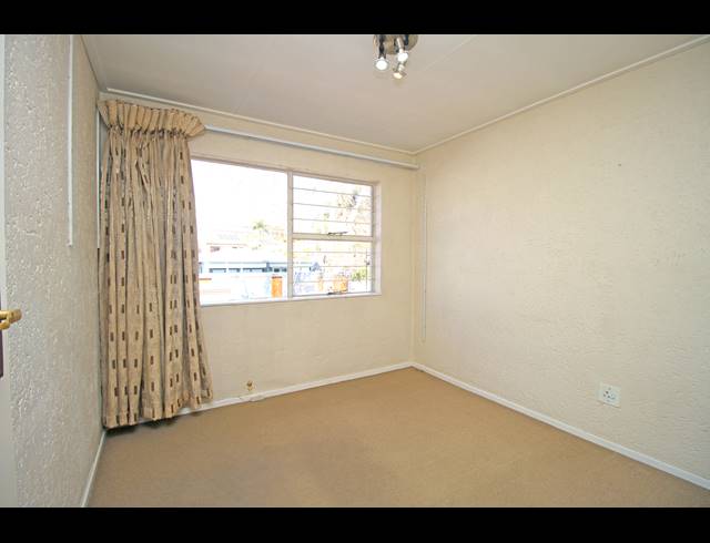 2 BEDROOM APARTMENT FOR SALE IN NORWOOD